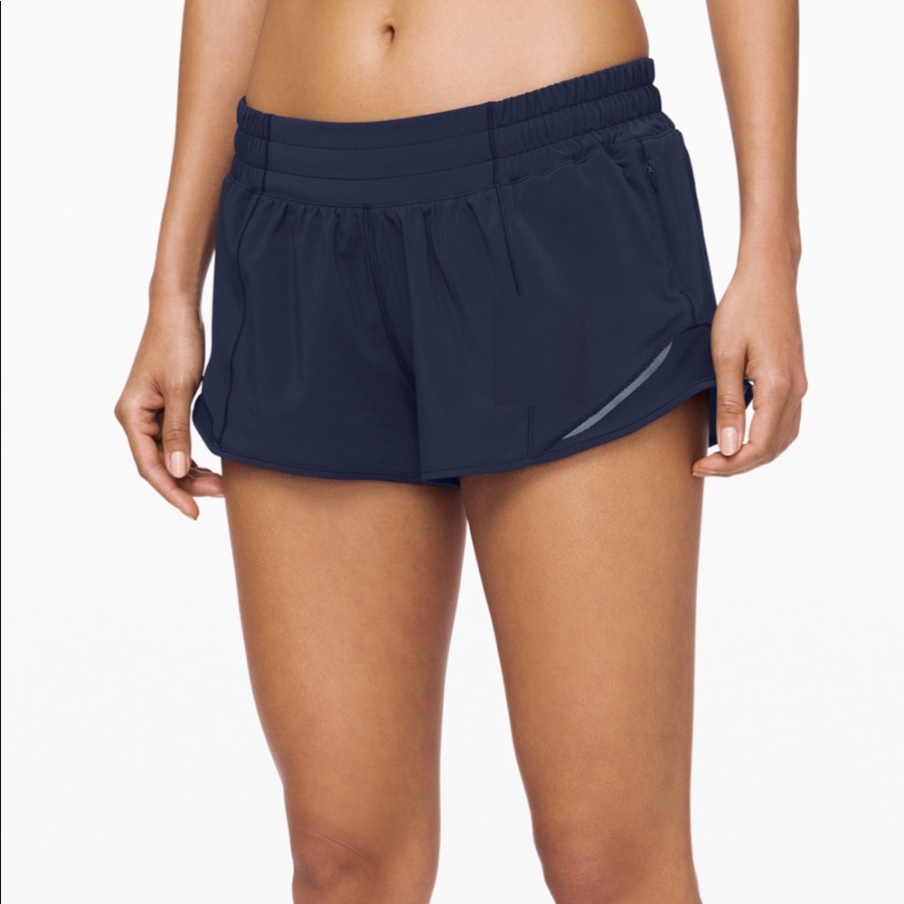 size 4 lulu lemon hotty hot shorts
